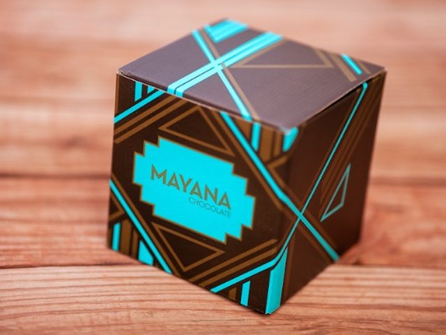 Mayana Chocolate signature gift box