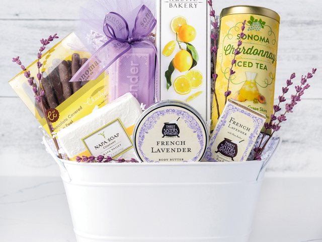 Sonoma lavender spa gift tin