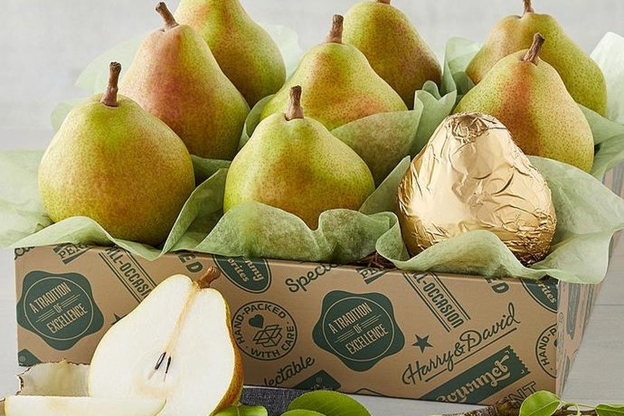 Harry and David Royal Riviera pears in a gift box