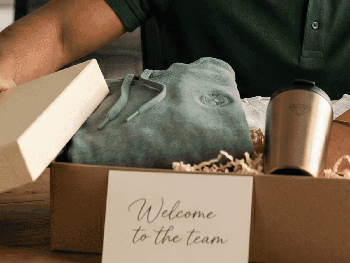 Custom logo t-shirts and hoodies for employees